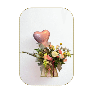 arreglo floral corazón rosa